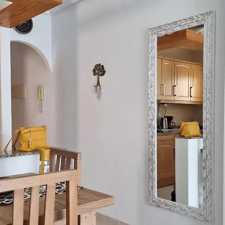 Leonarda Apartment *